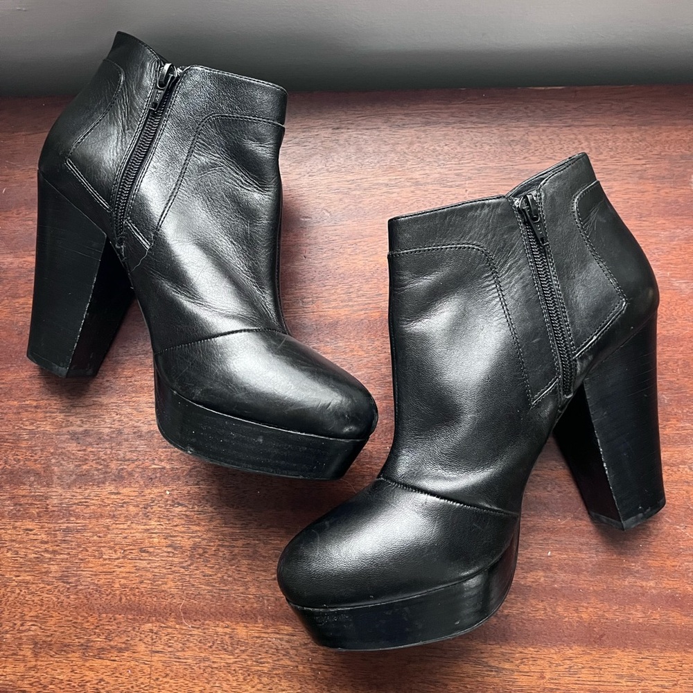 Gianni Bini Booties